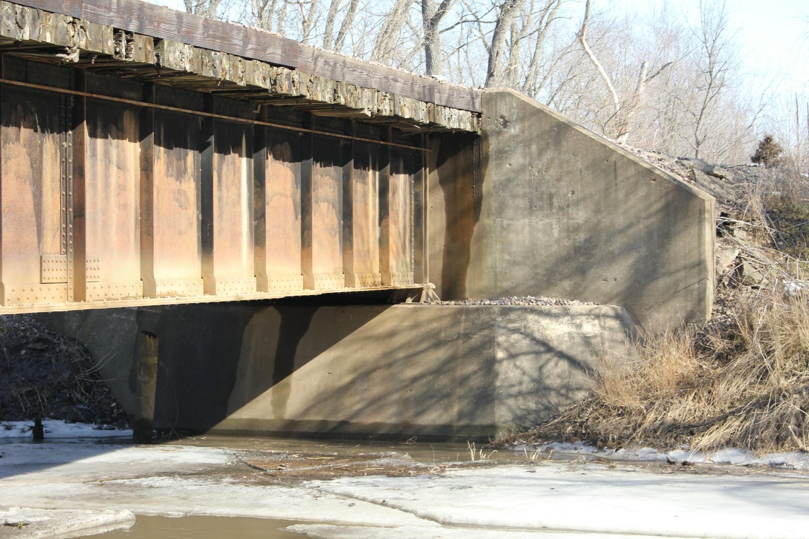 North abutment